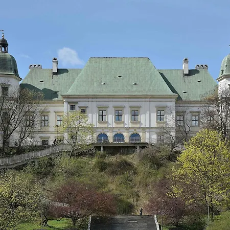 Luxury Prime Location Parking Apartment Warsaw